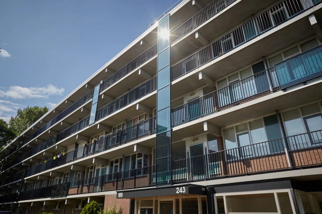 Elan wonen besteedt warmtelevering uit aan Four Energy