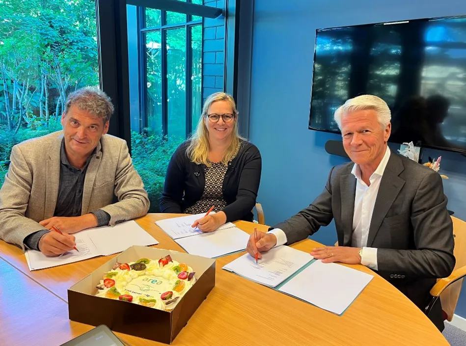 Four Energy en istaDES nemen exploitatie duurzame energie-installatie uit handen van Area